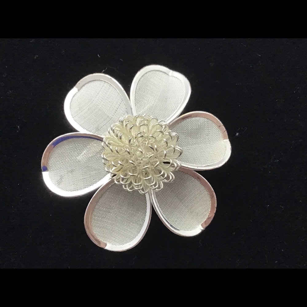 Vintage Mesh Silver Tone Brooch - Picture 3 of 3